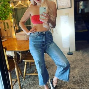 HIGH WAISTED CROP JEANS